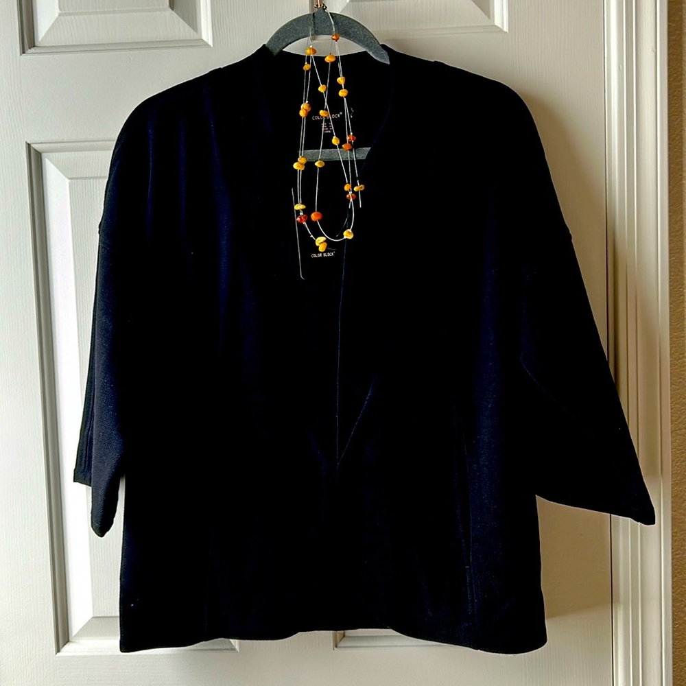 High End Boutique Color Black Lined Blazer